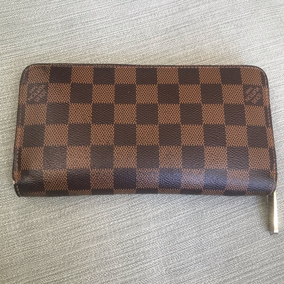 Louis Vuitton Handbags - Louis Vuitton Zippy Wallet